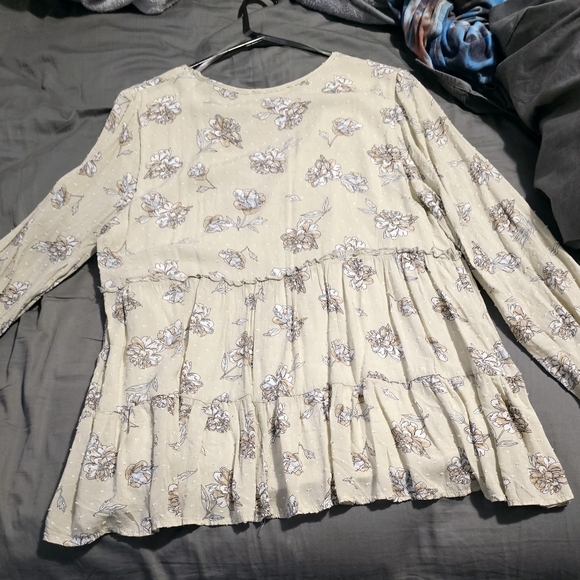 Altar'd State boho babydoll floral blouse size medium - Picture 2 of 5